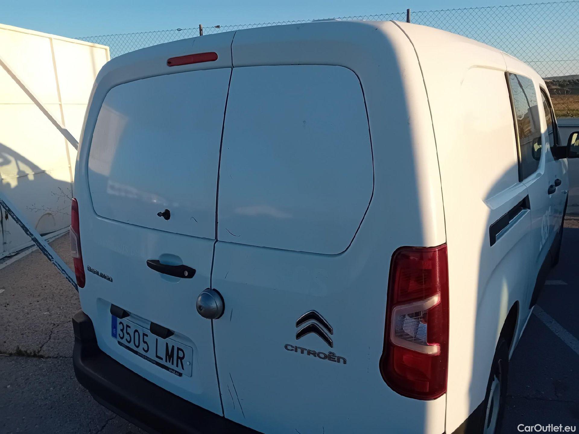  Citroen  Berlingo CITROEN  / 2018 / 4P / furgón derivado de turismo Doble Cab. Talla XL BlueHDi 100 CONTROL #18