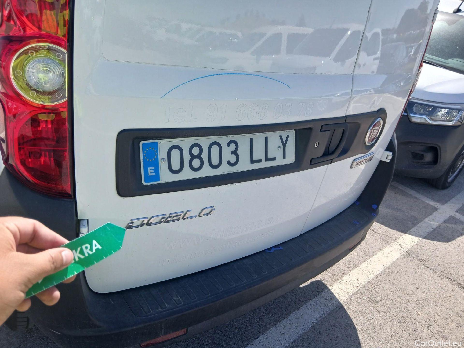  Fiat  Doblo FIAT Doblò Cargo/2015/3P/furgón derivado de turismo Cargo Base Plus 1.3 Mjet 70kW (95CV) #21