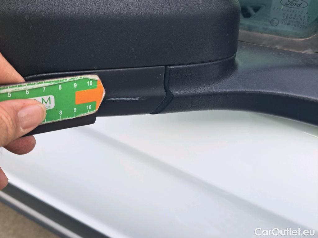  Ford  Transit FORD  Courier/2014/4P/furgón der.turis Van 1.5 TDCi 75kW Trend #84