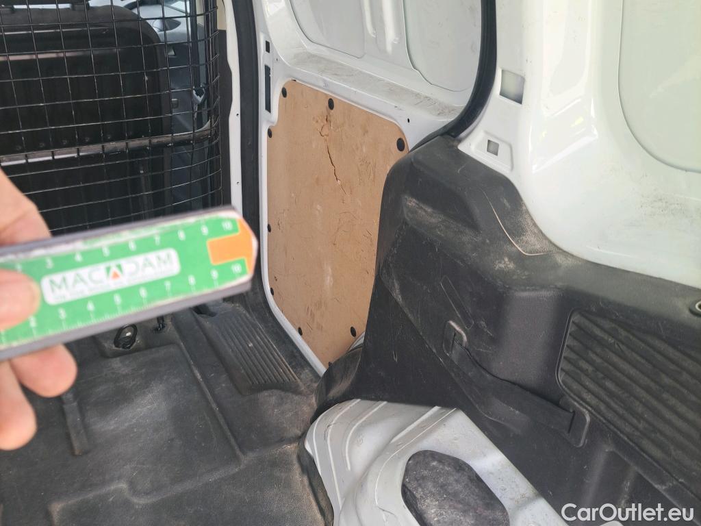  Ford  Transit FORD  Courier/2014/4P/furgón der.turis Van 1.5 TDCi 75kW Trend #60