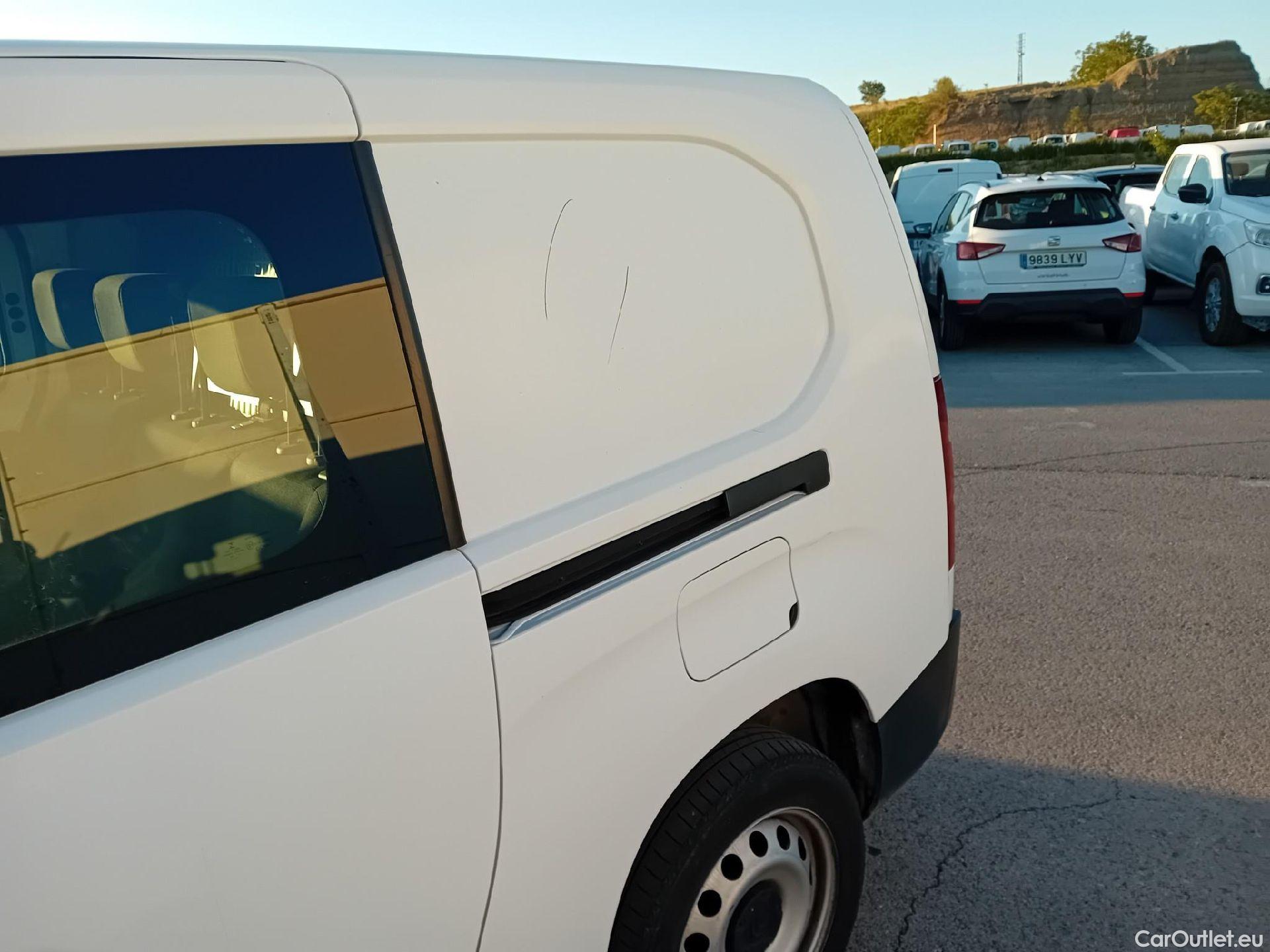  Citroen  Berlingo CITROEN  / 2018 / 4P / furgón derivado de turismo Doble Cab. Talla XL BlueHDi 100 CONTROL #12