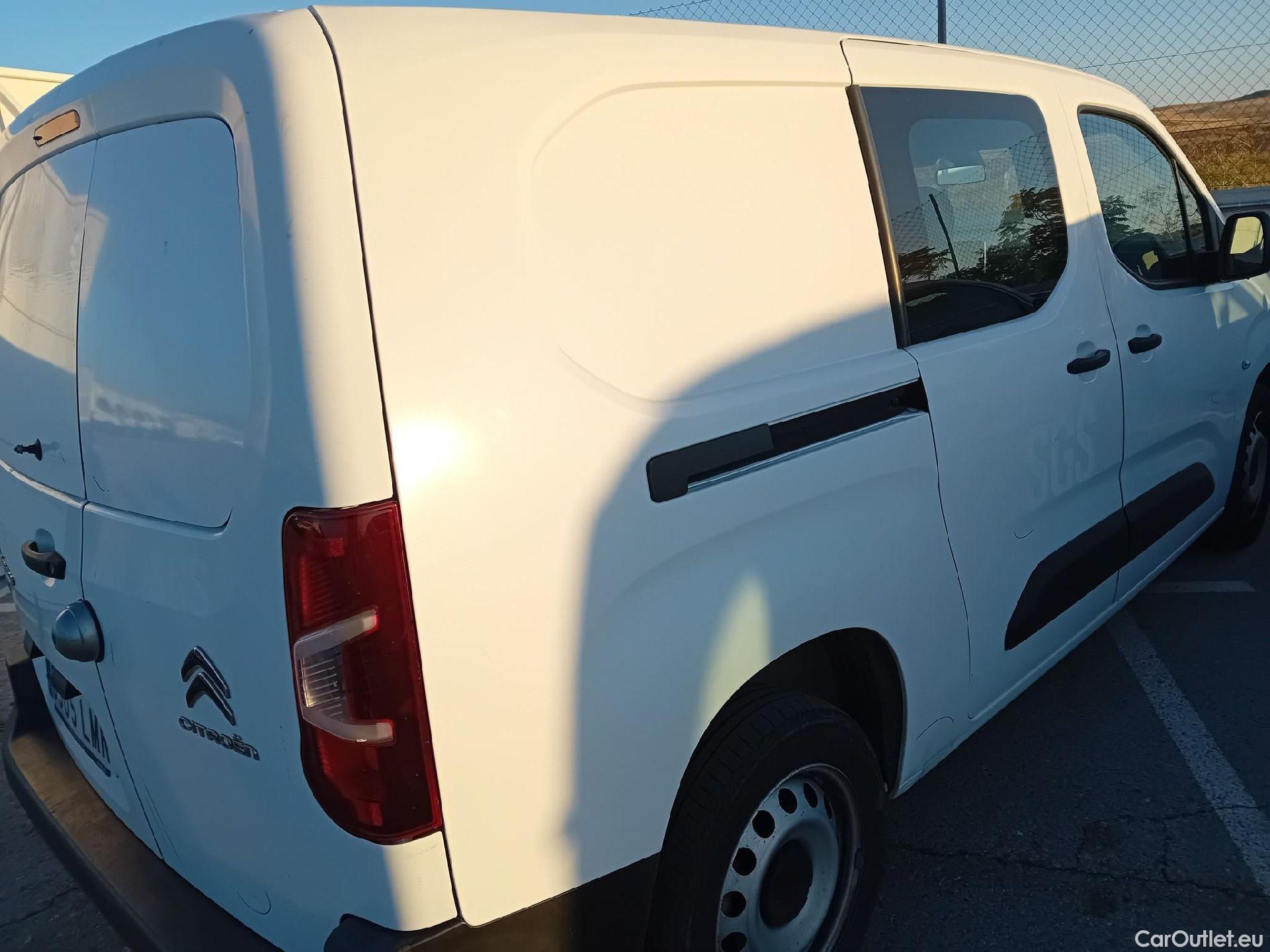  Citroen  Berlingo CITROEN  / 2018 / 4P / furgón derivado de turismo Doble Cab. Talla XL BlueHDi 100 CONTROL #20