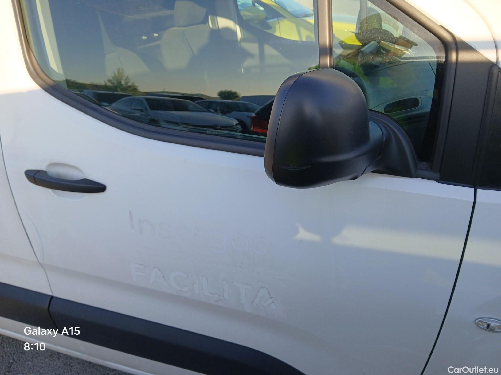  Peugeot  Partner PEUGEOT  / 2018 / 3P / furgón derivado de turismo Pro Standard 600kg BlueHDi 73kW (AC) #36