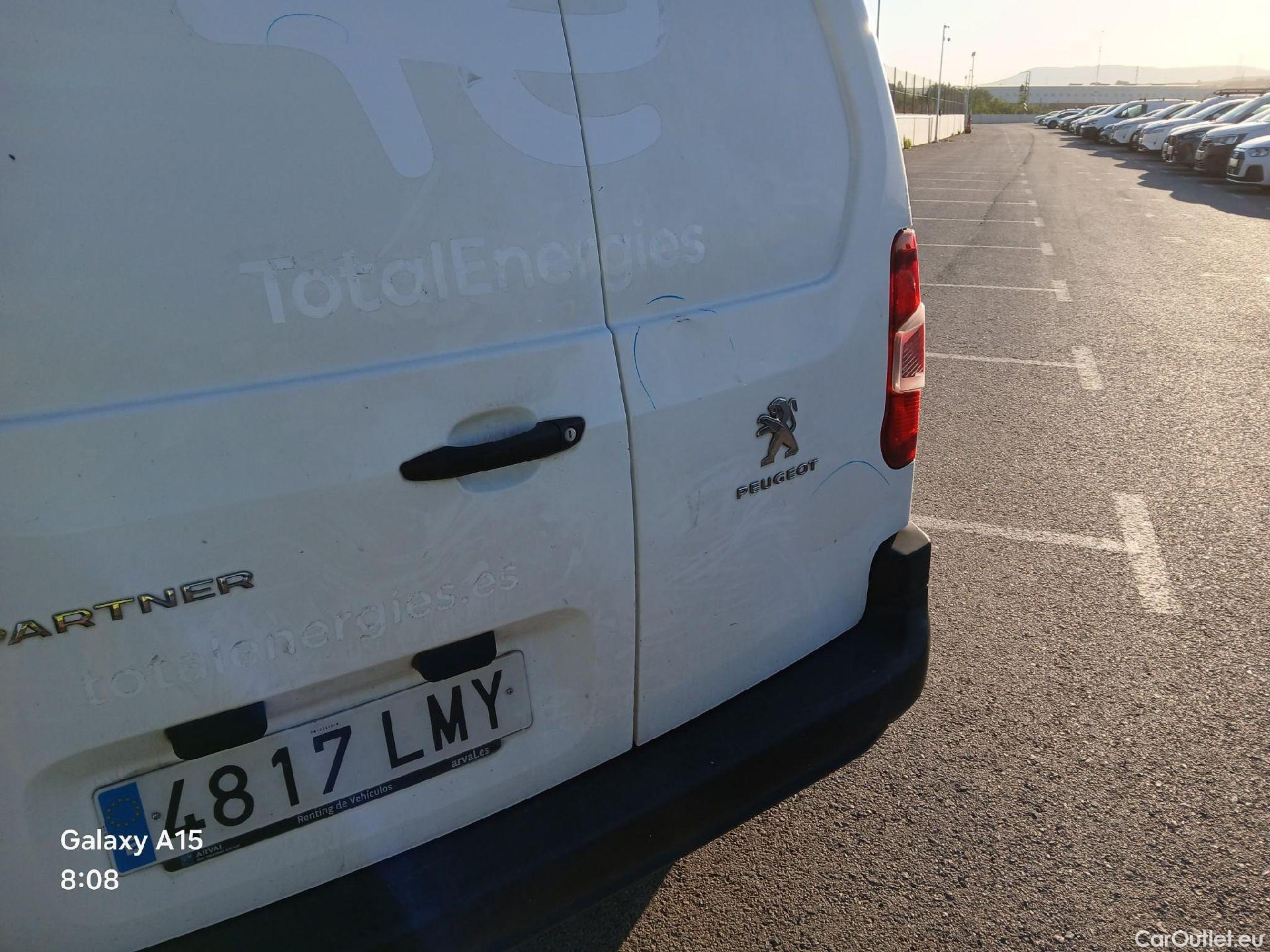  Peugeot  Partner PEUGEOT  / 2018 / 3P / furgón derivado de turismo Pro Standard 600kg BlueHDi 73kW (AC) #25