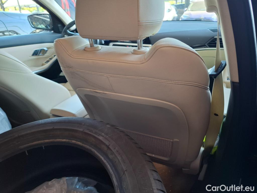  Bmw  Serie 3 Série 3 Berline 318 d Lounge 2.0 150CV BVA8 E6d #13