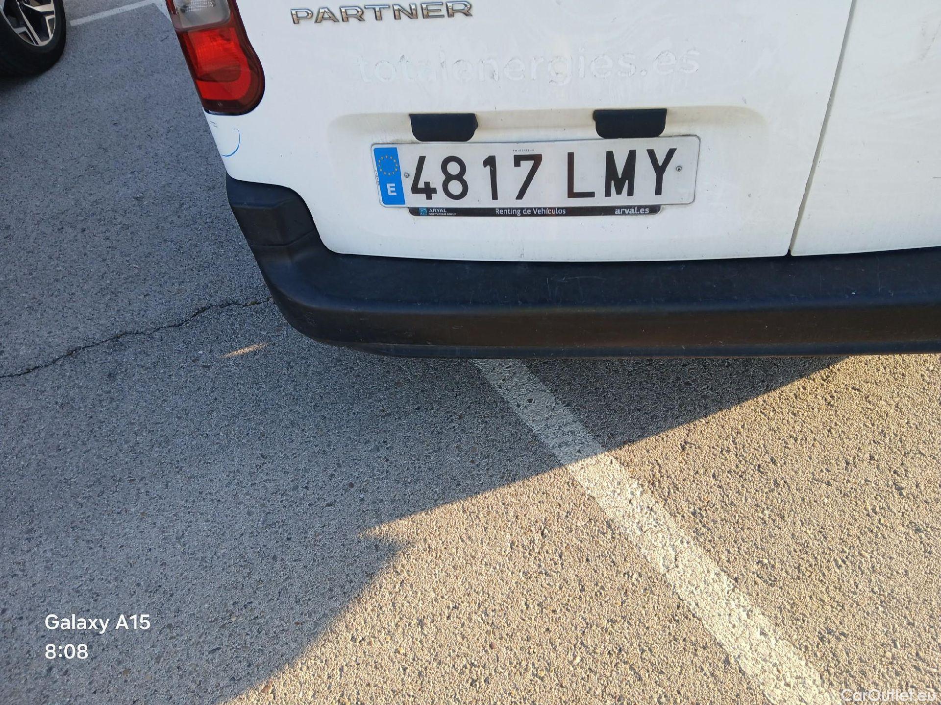  Peugeot  Partner PEUGEOT  / 2018 / 3P / furgón derivado de turismo Pro Standard 600kg BlueHDi 73kW (AC) #27