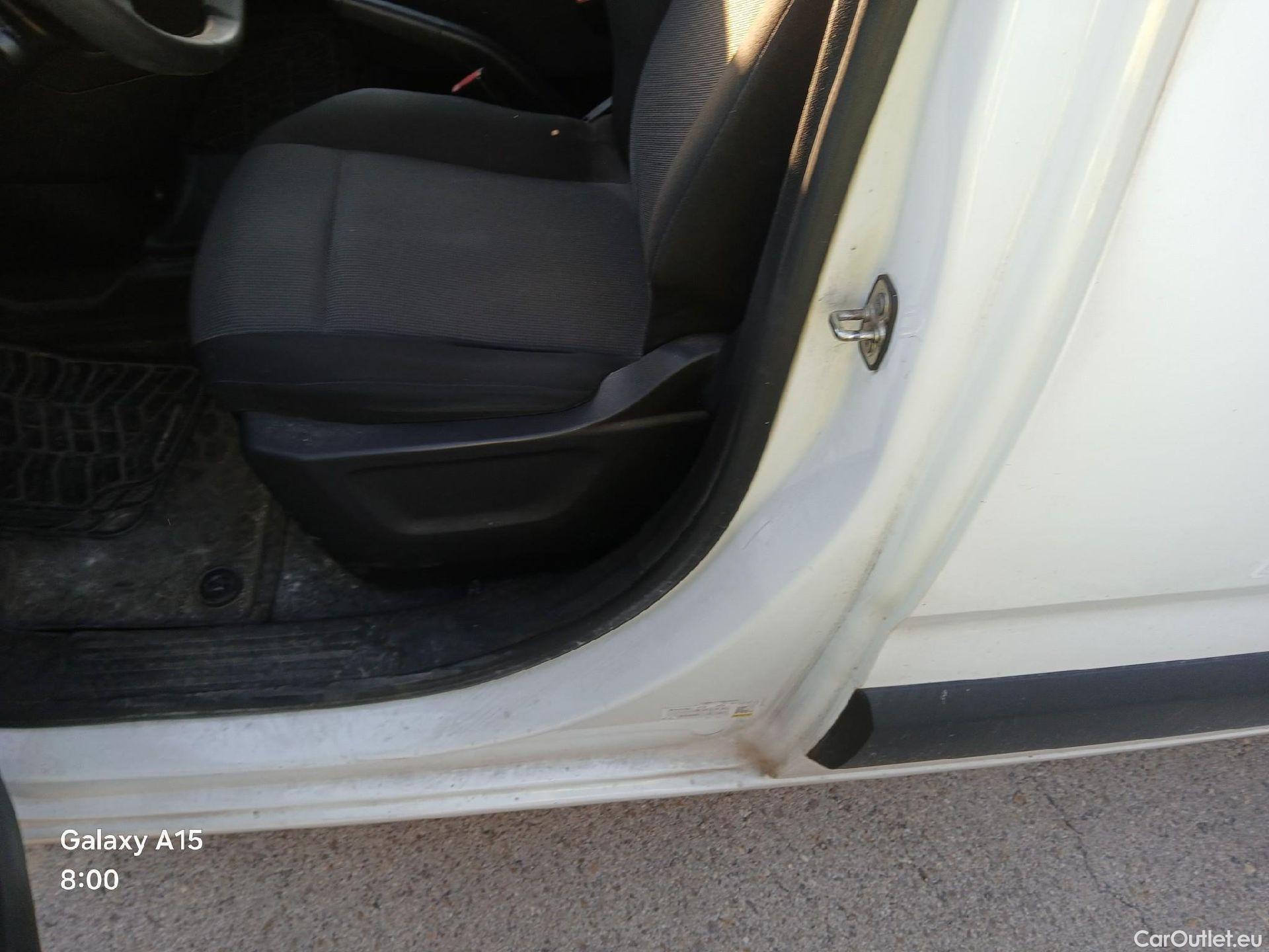  Peugeot  Partner PEUGEOT  / 2018 / 3P / furgón derivado de turismo Pro Standard 600kg BlueHDi 73kW (AC) #2