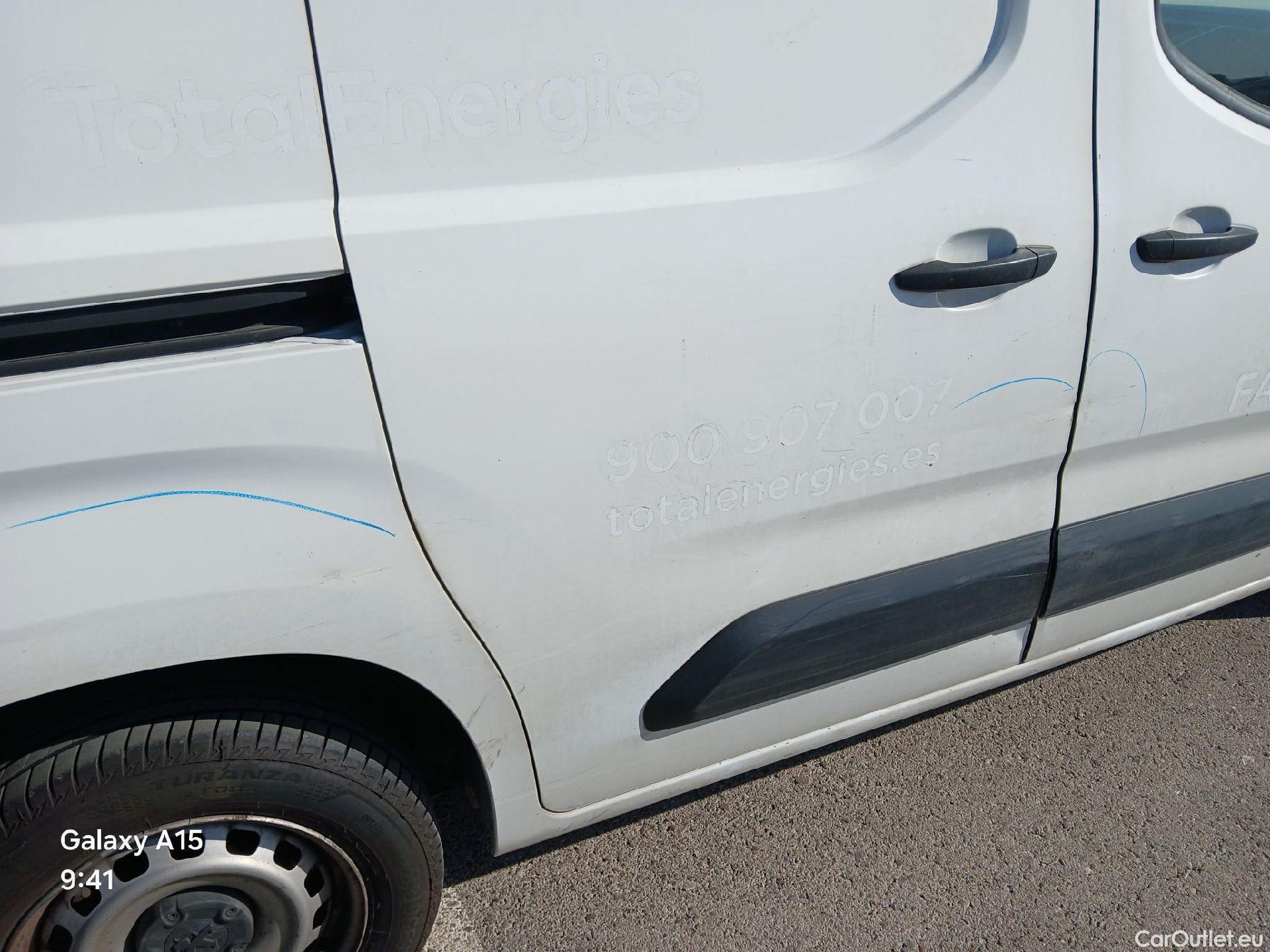  Peugeot  Partner PEUGEOT  / 2018 / 3P / furgón derivado de turismo Pro Standard 600kg BlueHDi 73kW (AC) #36