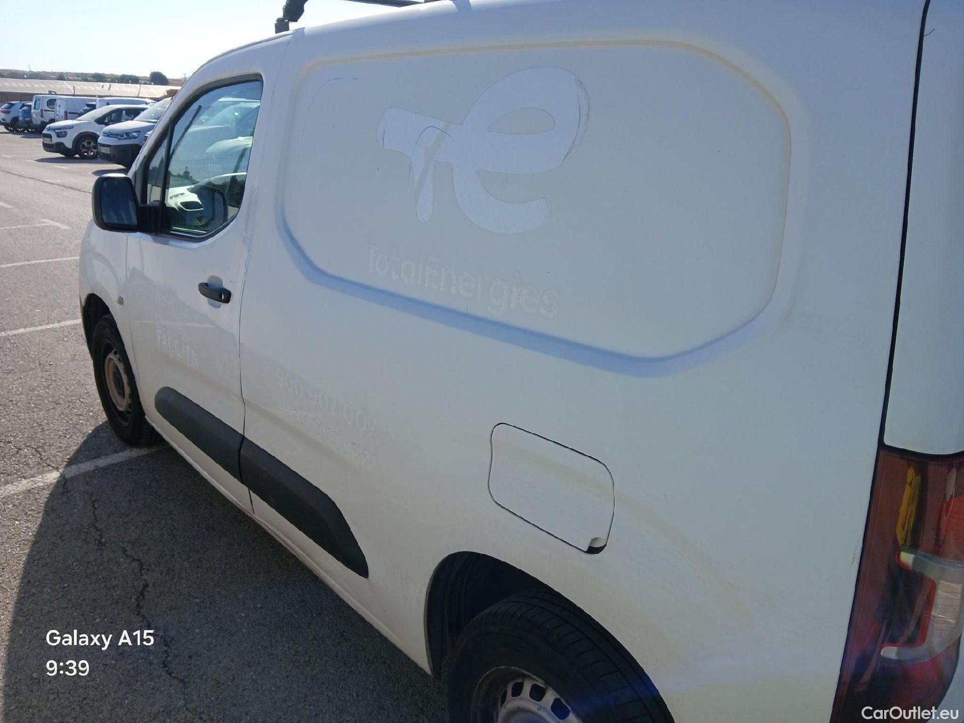  Peugeot  Partner PEUGEOT  / 2018 / 3P / furgón derivado de turismo Pro Standard 600kg BlueHDi 73kW (AC) #25