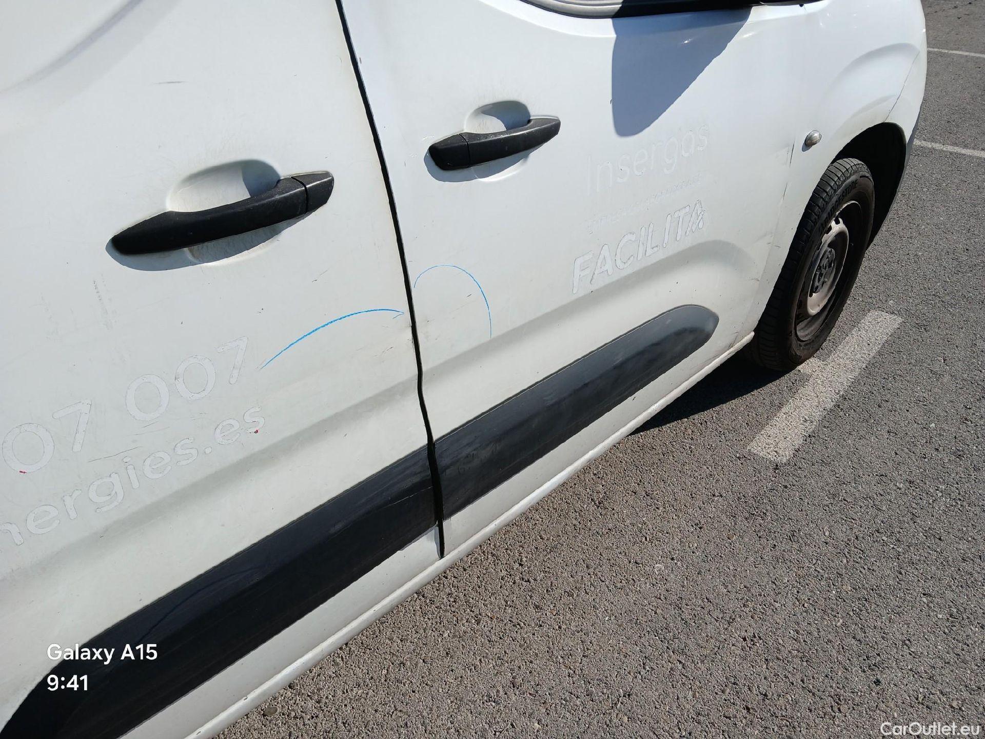  Peugeot  Partner PEUGEOT  / 2018 / 3P / furgón derivado de turismo Pro Standard 600kg BlueHDi 73kW (AC) #40