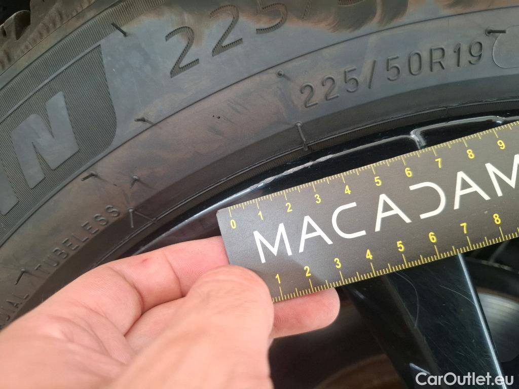 Citroen  C5 Aircross CITROEN  / 2022 / 5P / SUV Hybride recharg 225 e-EAT8 Shine Pack #18