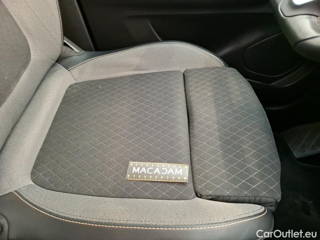  Opel   Grandland X Grandland X Elegance Business 1.5 130CV BVA8 E6d #29