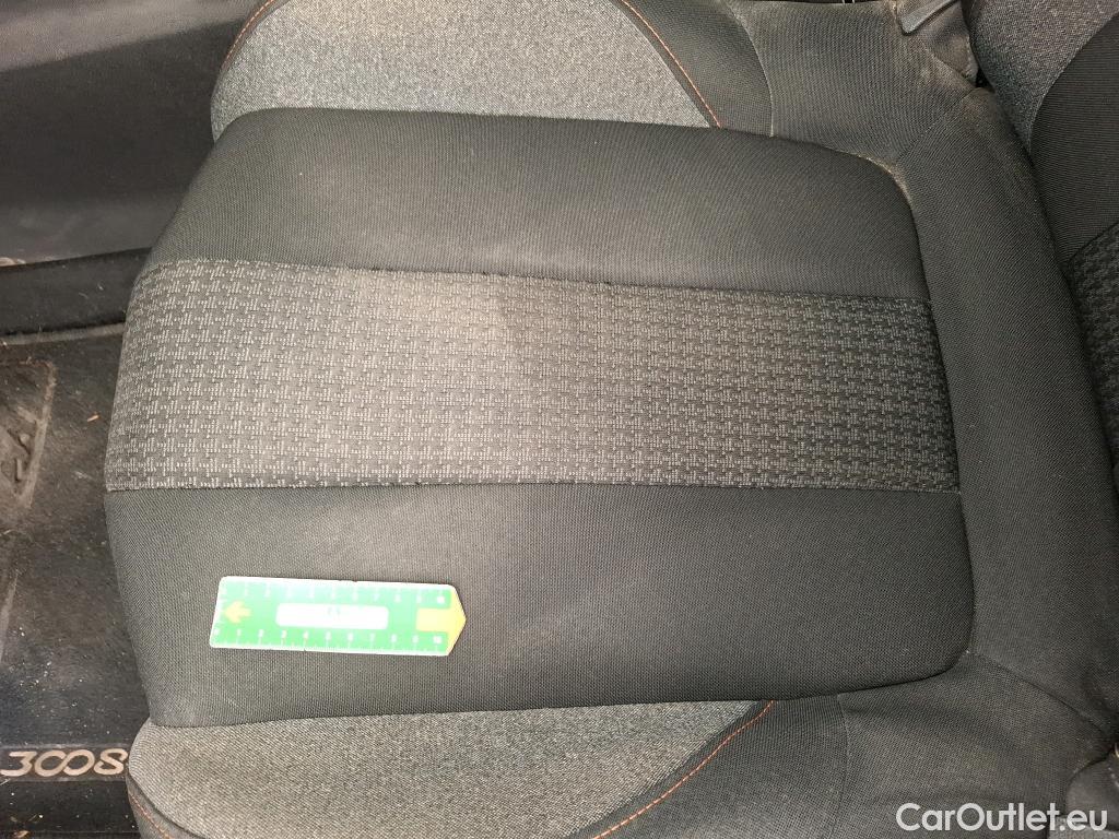  Peugeot  3008  Active Pack 1.5 HDi 130CV BVM6 E6d #13
