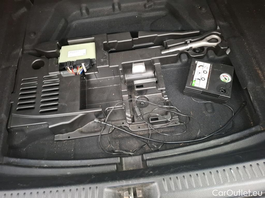  Mercedes  A-Klasse MERCEDES-BENZ Classe A Berline / 2018 / 4P / Berline A 200 d Business Line 8G-DCT #23