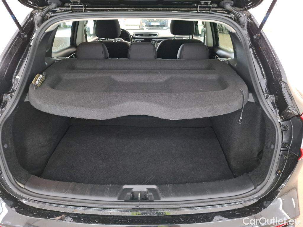  Nissan  Qashqai NISSAN  / 2017 / 5P / Crossover 1.5 DCI 115 Business Edition #40