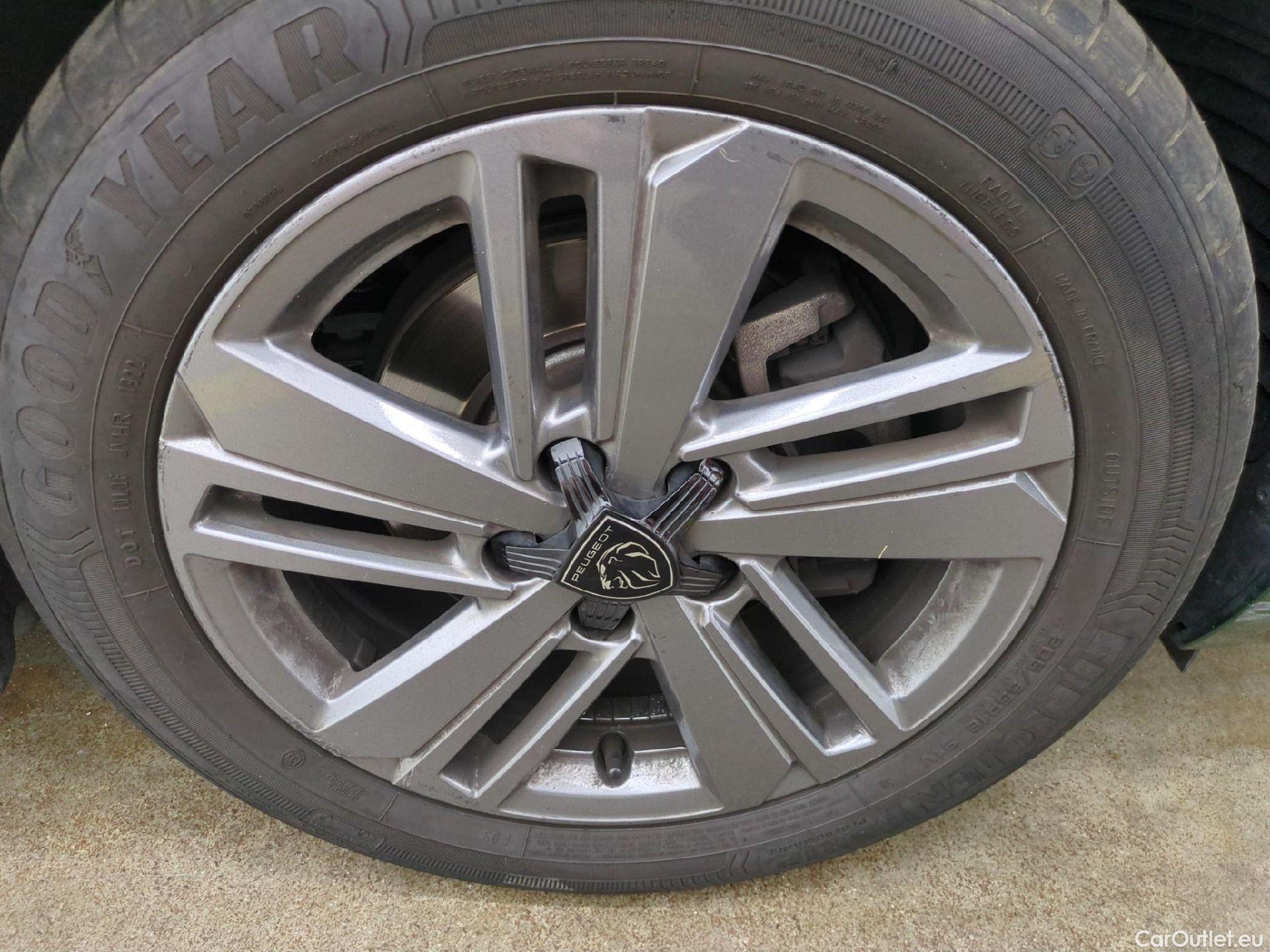  Peugeot  308  Active Pack 1.2 PureTech 130CV BVA8 E6d #26