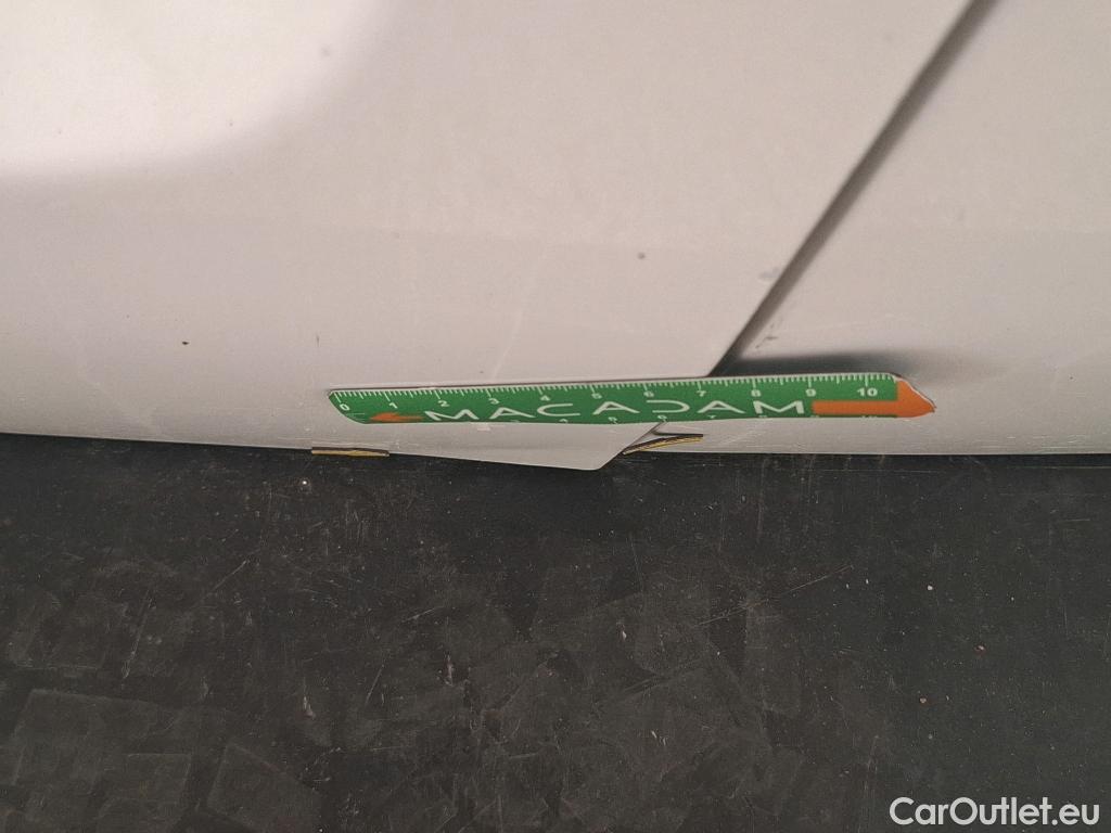  Citroen  Jumpy  Fourgon Club M 2.0 BlueHDi 120CV BVM6 E6dT #17
