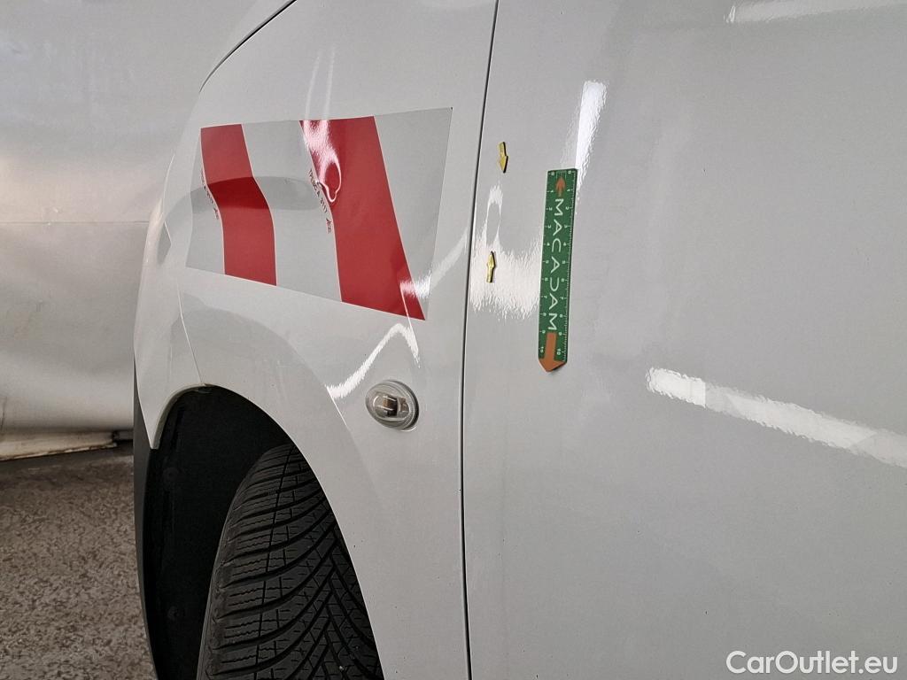  Citroen  Berlingo  Fourgon Club M 1000 1.5 BlueHDi 75CV BVM5 E6dT #40