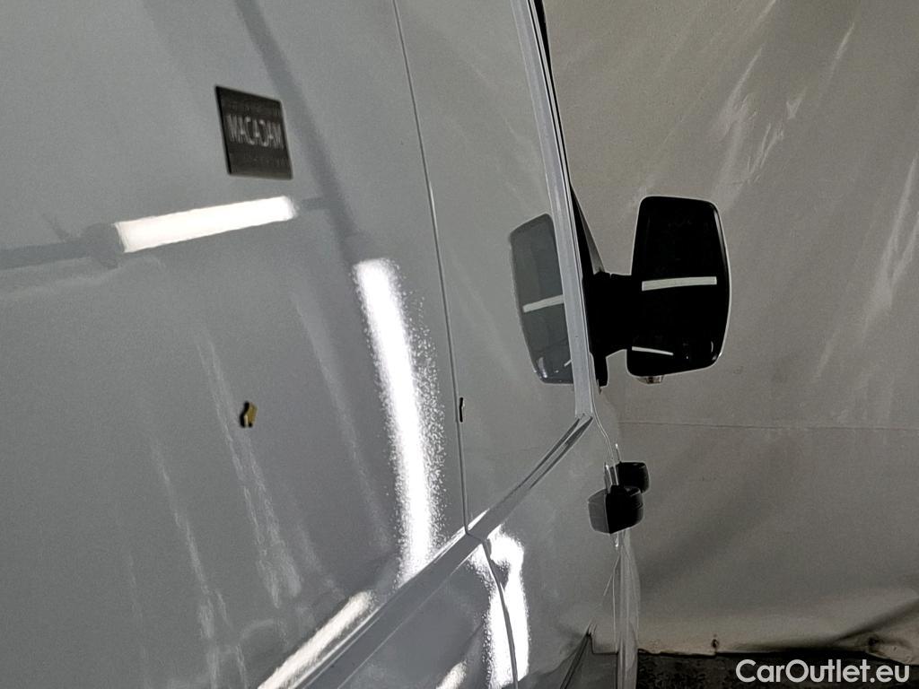  Ford  Transit FORD  Custom / 2018 / 4P / Fourgon tôlé 2.0 ECOBLUE 130 320 L2H1 AUTO TREND BUS #12