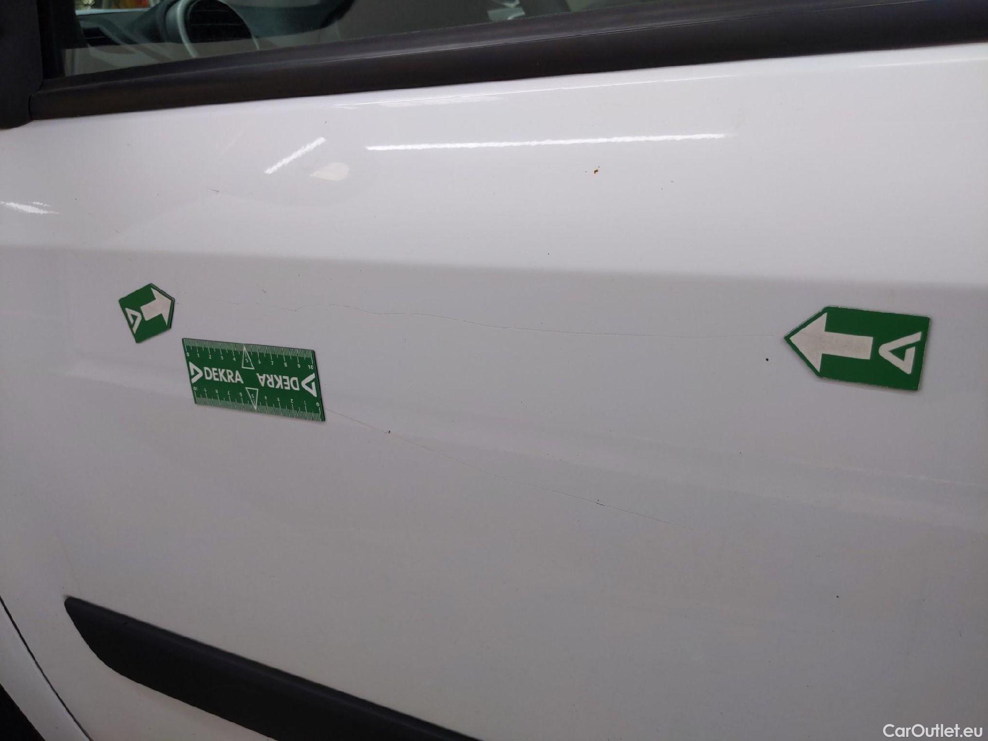  Renault  Kangoo  Express Extra (Série Spéciale) 1.5 dCi 90CV BVM5 E6 #17
