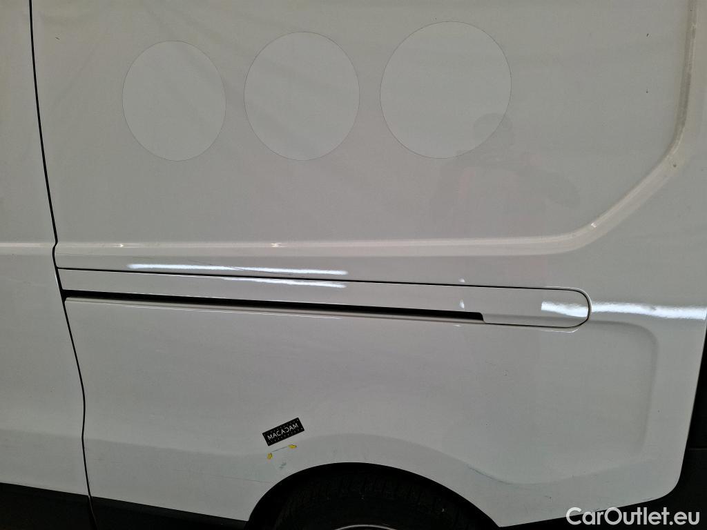  Renault  Trafic  Fourgon L2H1 3T Grand Confort 2.0 dCi 130CV BVM6 E6d #15