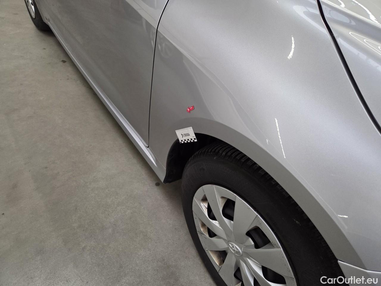  Toyota  Corolla 1.5 Business #20