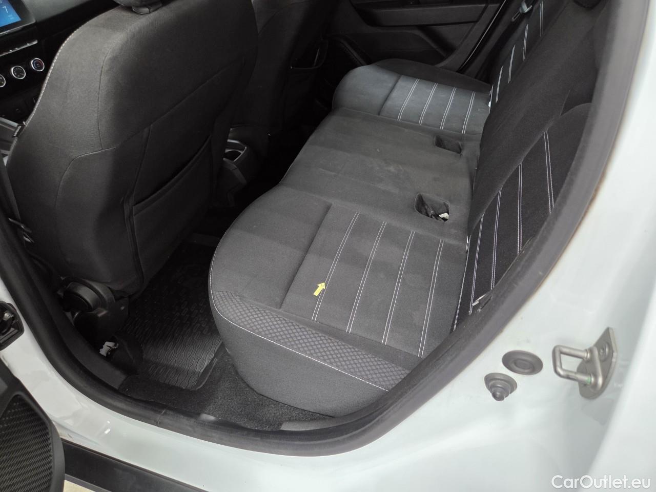  Dacia  Duster 1.5 Blue dCi 115CP Comfort 4WD #54