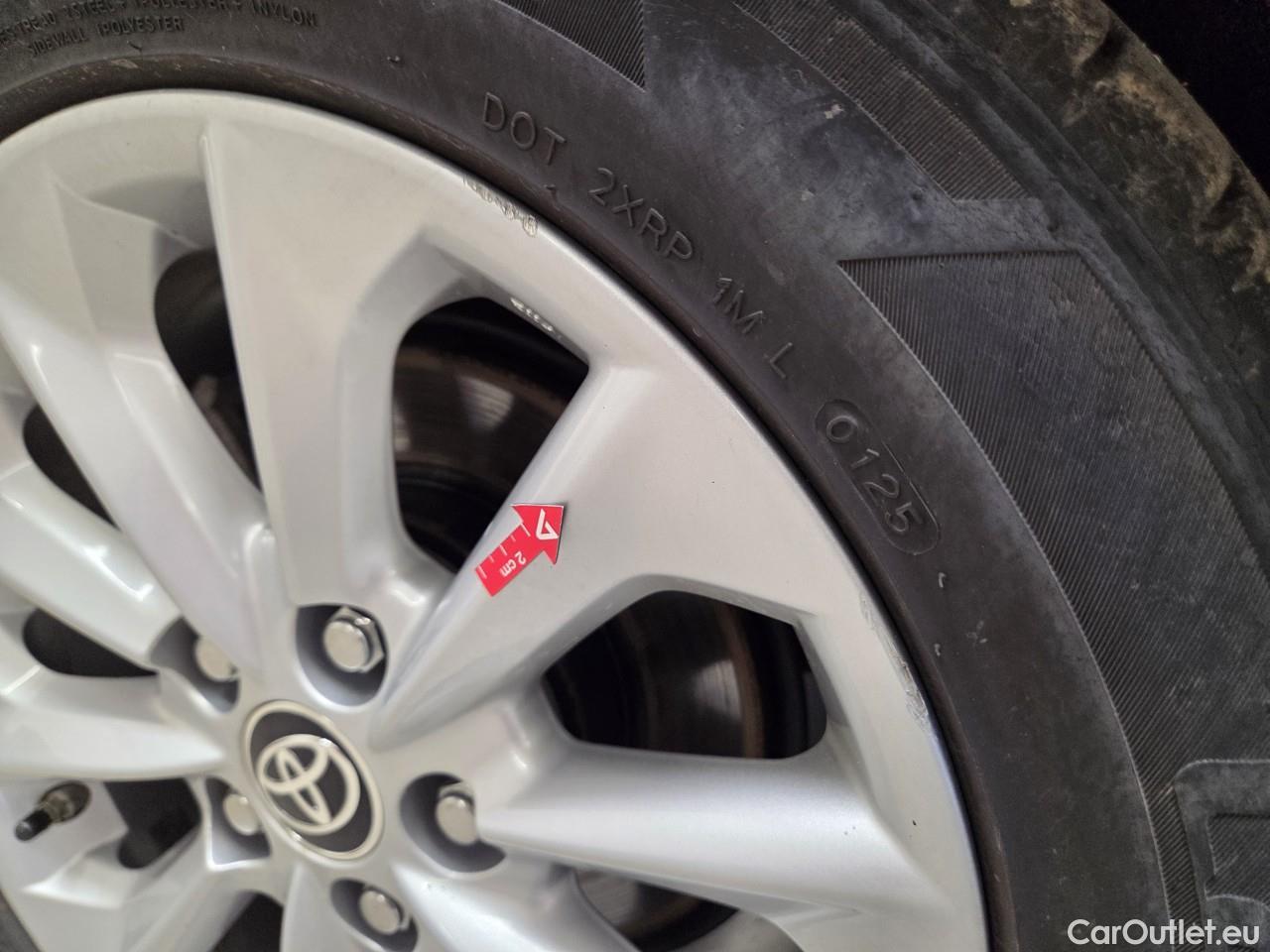  Toyota  Corolla 1.8 Hybrid Dynamic HSD E-CVT #31
