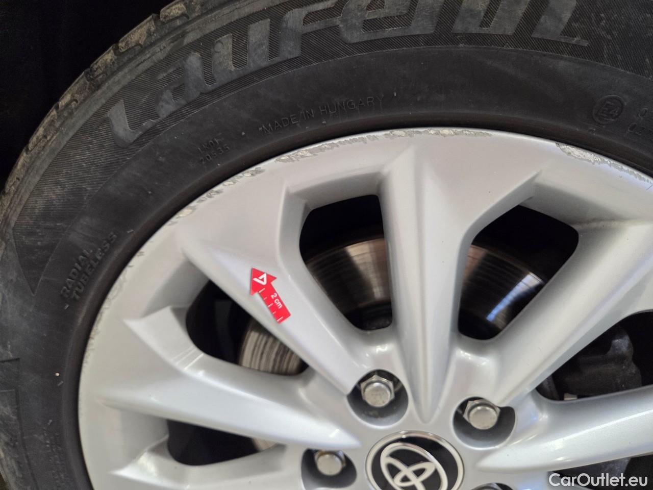  Toyota  Corolla 1.8 Hybrid Dynamic HSD E-CVT #13