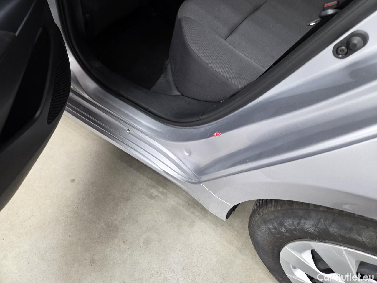  Toyota  Corolla 1.5 Business #37