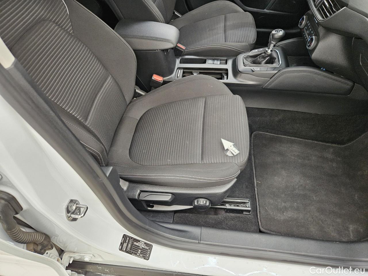  Ford  Focus 1.5 EcoBlue 120CP Titanium #24