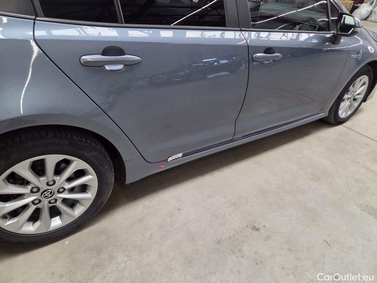  Toyota  Corolla 1.8 Hybrid Dynamic HSD E-CVT #16