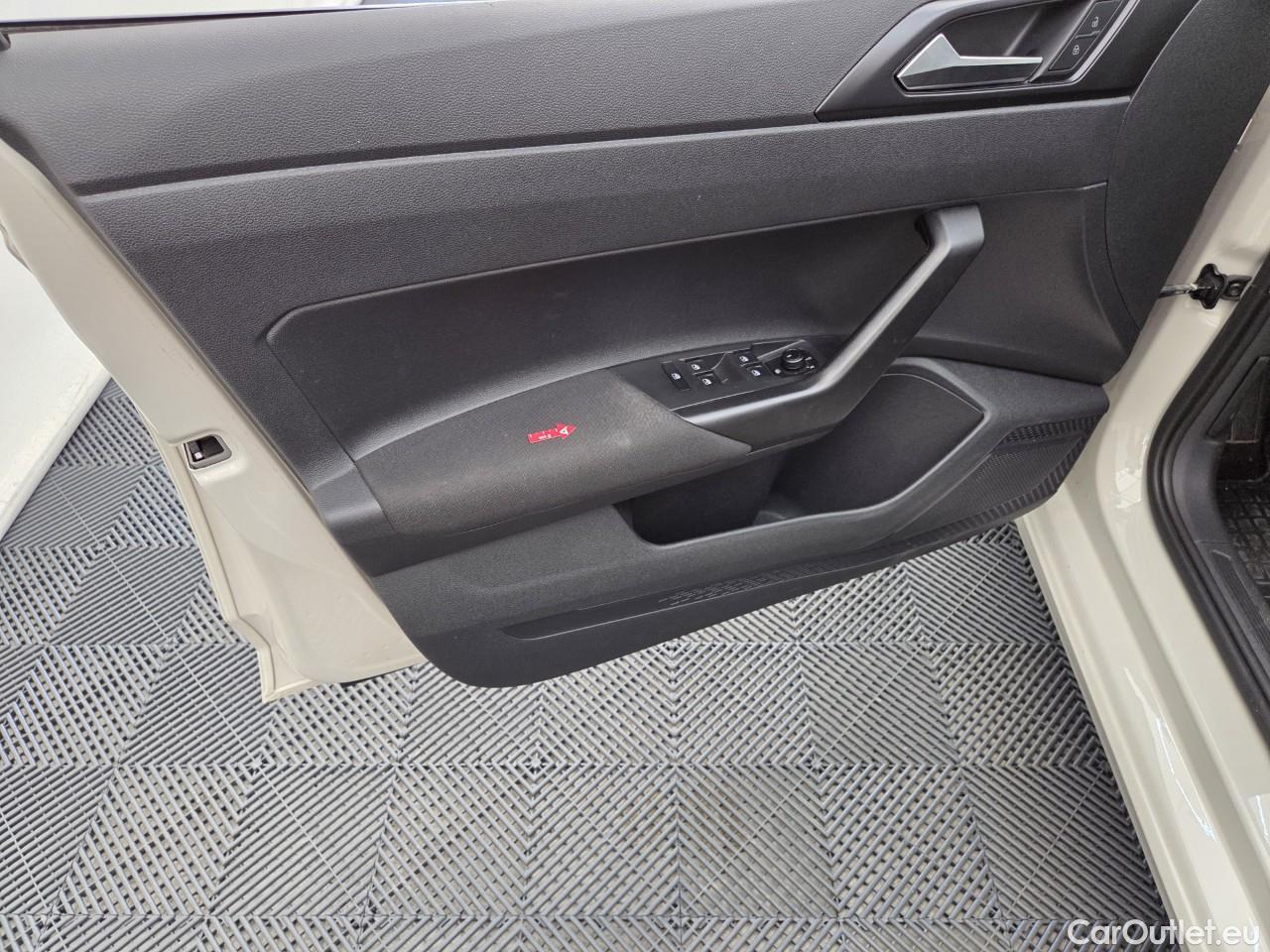  Volkswagen  Polo 1.0 80CP Trendline #16