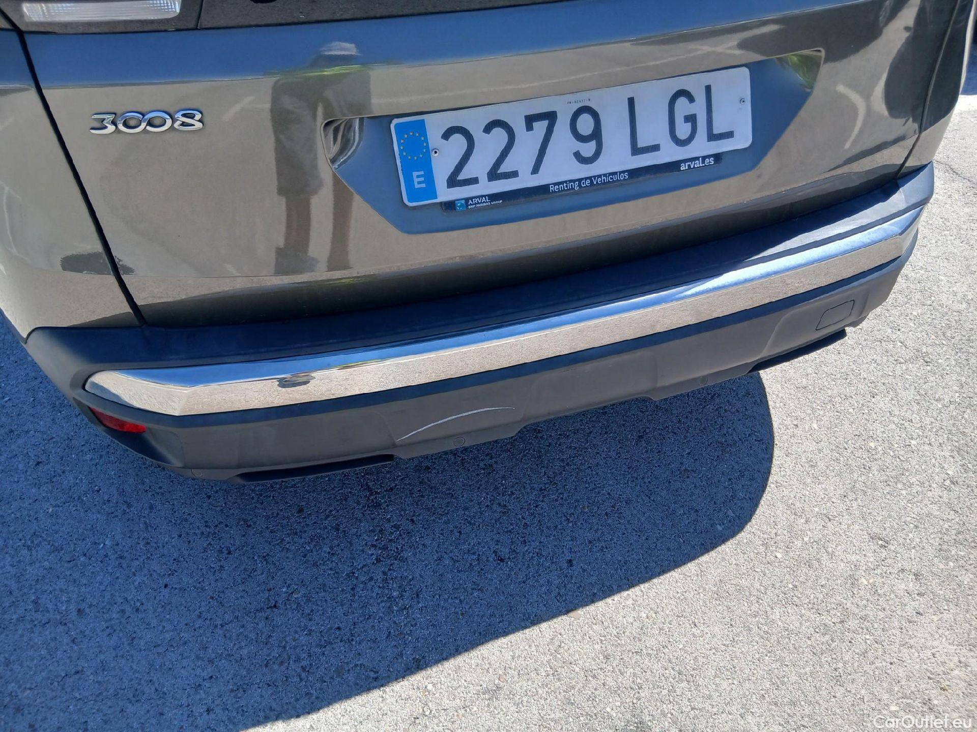  Peugeot  3008 PEUGEOT  / 2016 / 5P / todoterreno 1.5L BlueHDi 96kW (130CV) S&S Active (AC2) #27