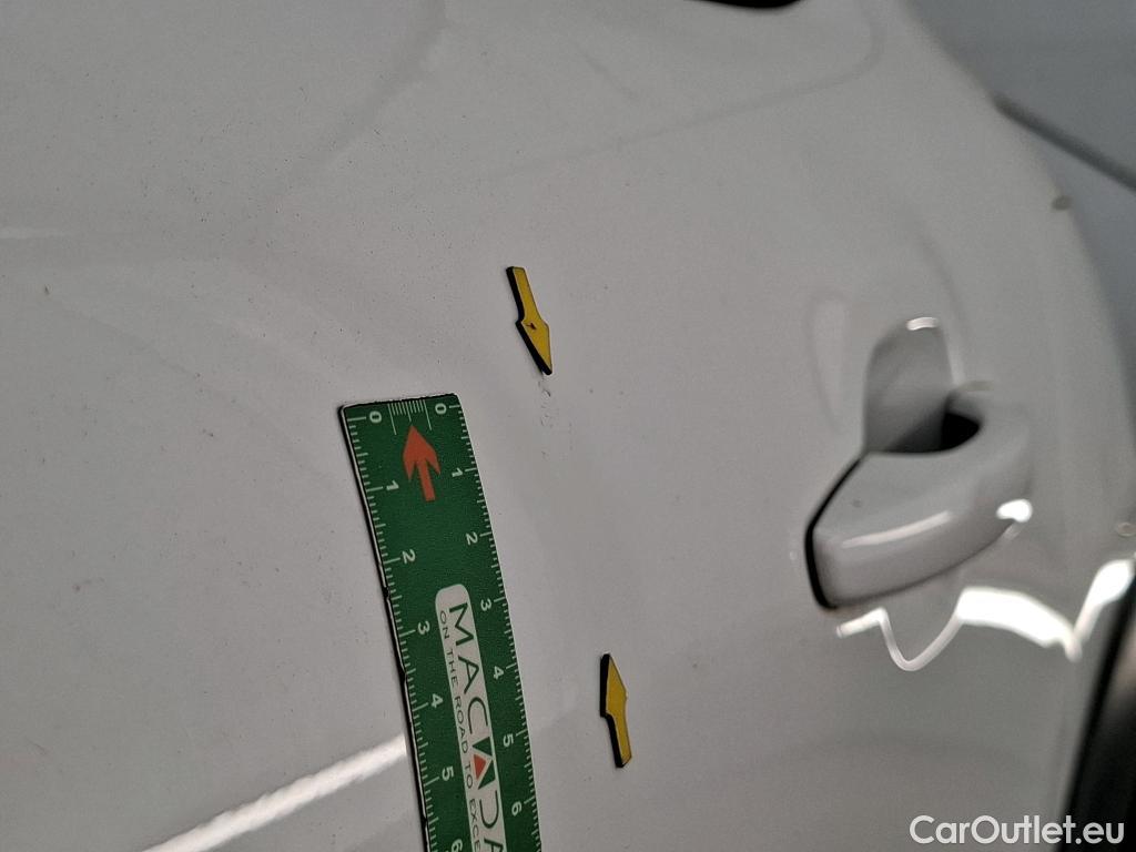  Citroen  C3  Société Feel 1.5 BlueHDI 100CV BVM6 E6d #5