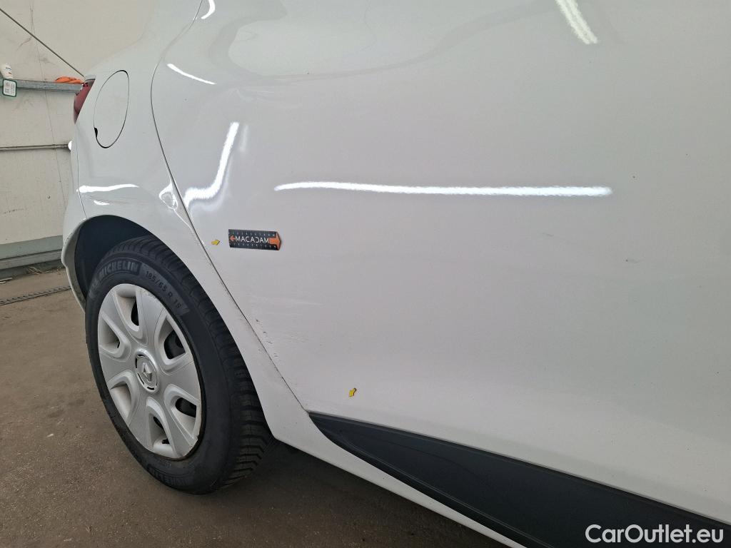  Renault  Clio  IV Air 1.5 dCi 75CV BVM5 E6 #13