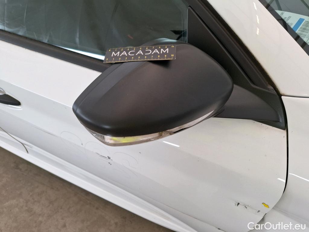  Peugeot  208  Premium 1.5 HDi 100CV BVM6 E6d #41