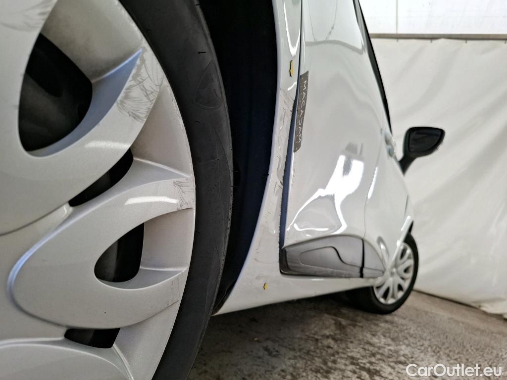  Renault  Clio  IV Air MediaNav 1.5 dCi 75CV BVM5 E6 #7