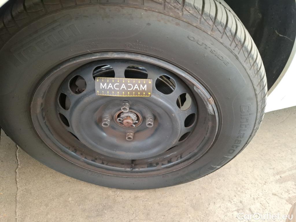 Peugeot  208  Premium 1.5 HDi 100CV BVM6 E6d #43