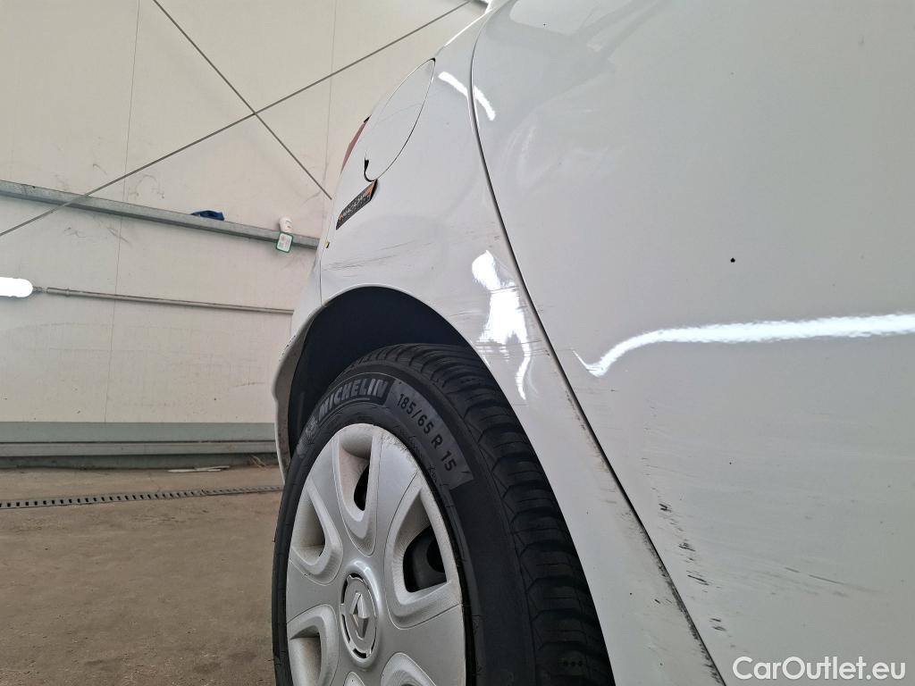  Renault  Clio  IV Air 1.5 dCi 75CV BVM5 E6 #10