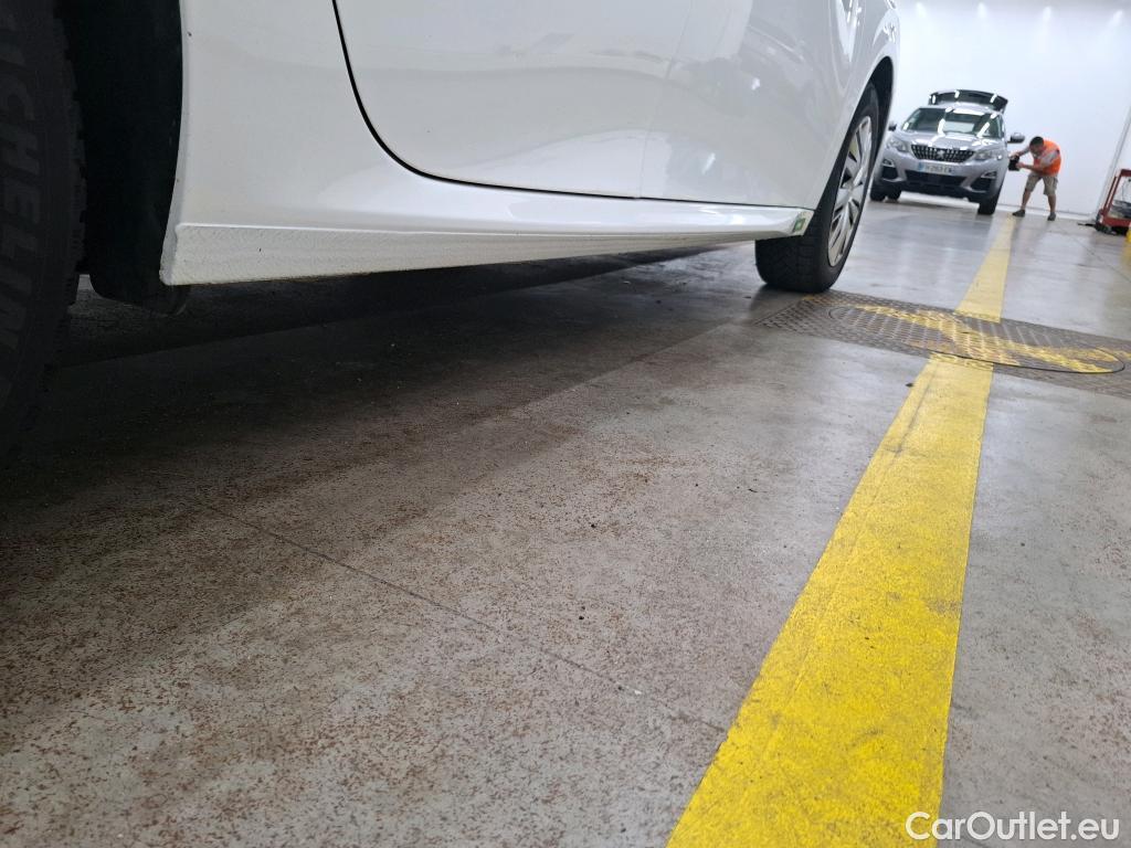  Peugeot  208  Premium 1.5 HDi 100CV BVM6 E6d #57