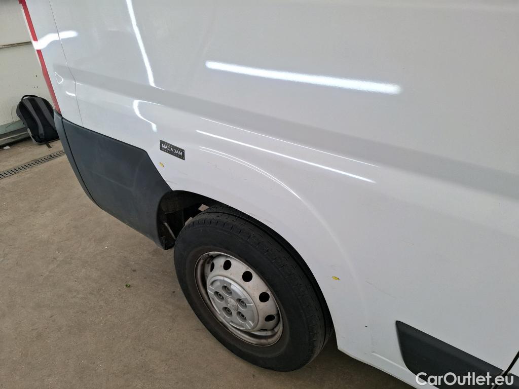 Peugeot  Boxer PEUGEOT  / 2014 / 4P / Fourgon tôlé BlueHDi 140 S&S ASPHALT 330 L2H2 #34