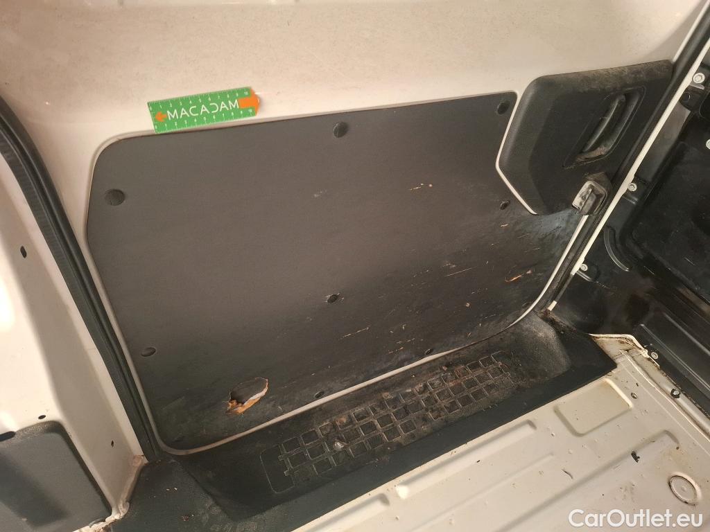  Peugeot  Expert  Fourgon Asphalt L3 2.0 HDi 120CV BVM6 E6d #28