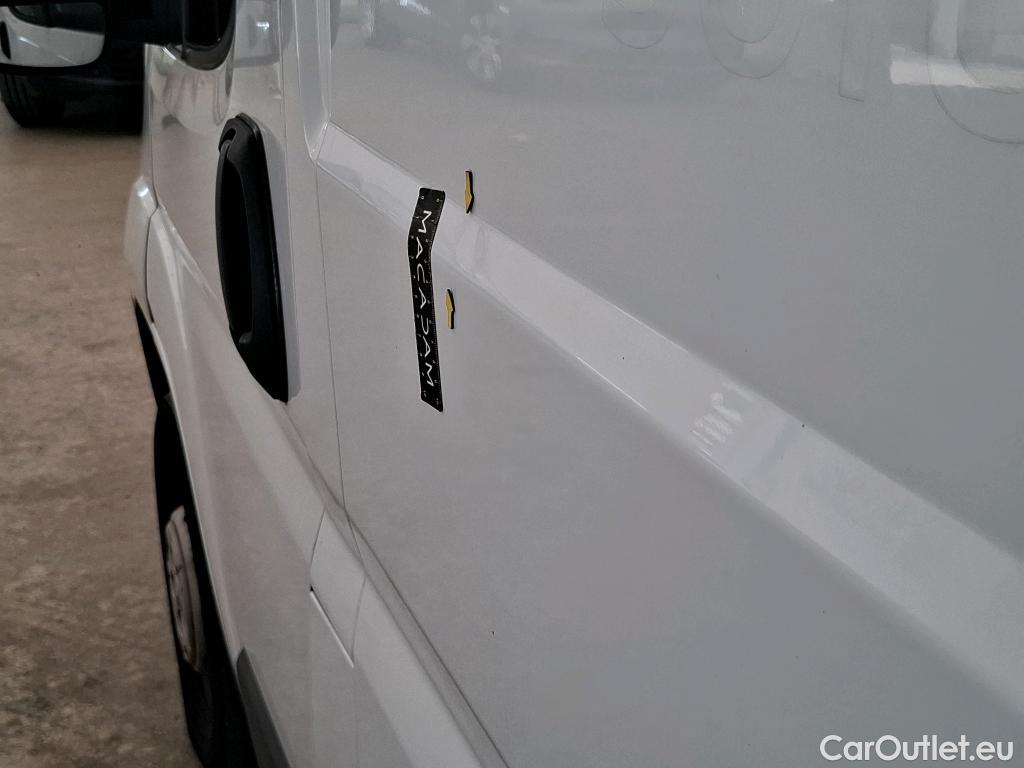  Peugeot  Boxer PEUGEOT  / 2014 / 4P / Fourgon tôlé BlueHDi 140 S&S ASPHALT 330 L2H2 #24