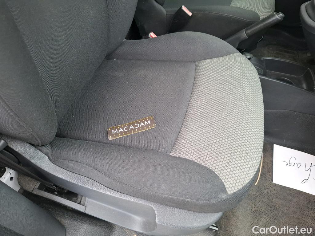  Renault  Kangoo  Express / 2013 / 3P / Fourgonnette Electric Confort Achat Integral - 19 #26