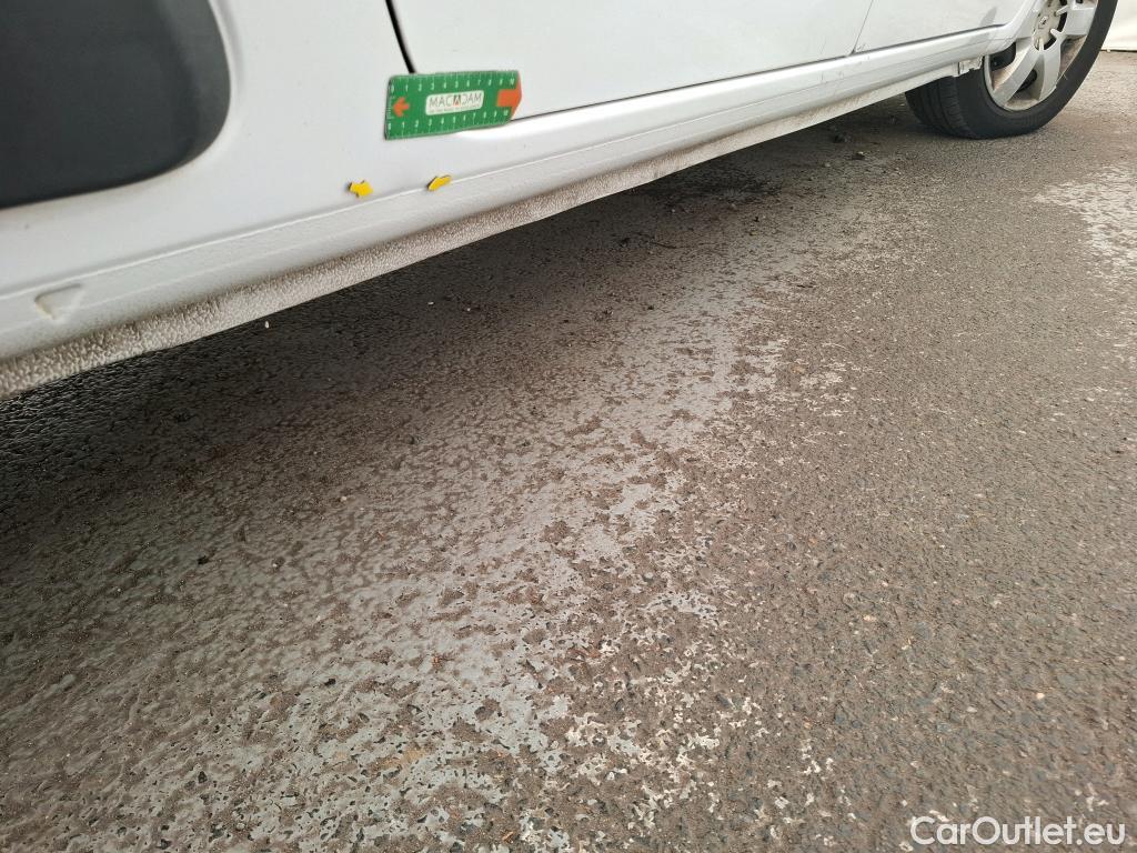  Renault  Kangoo  II Express Maxi Extra (Série Spéciale) 1.5 dCi 95CV BVM6 E6dT #35