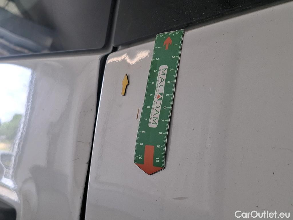  Renault  Trafic RENAULT  VU 4p Fourgon FG GCF L1H1 1000 dCi 95 E6 #101