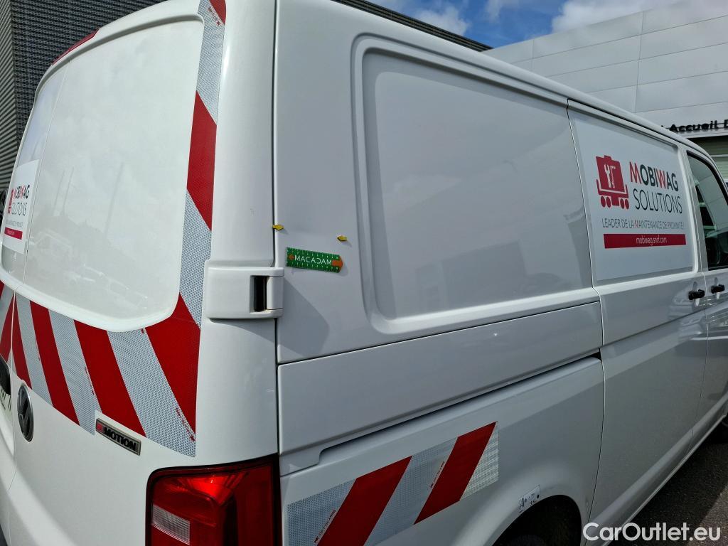  Volkswagen  Transporter T6  Fourgon 4Motion 2.0 TDI 150CV BVM6 E6 #1