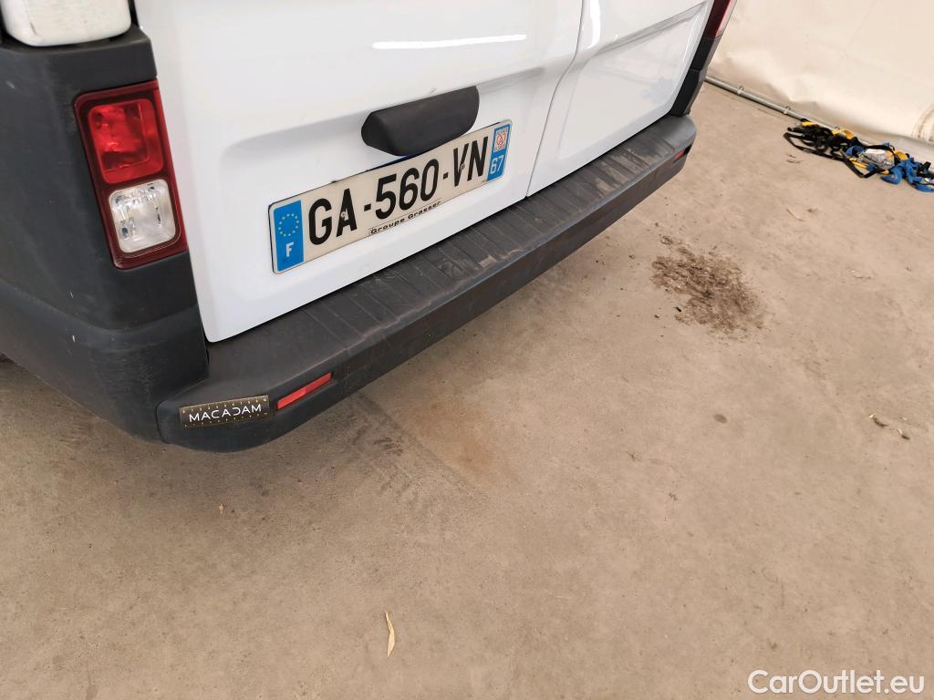  Renault  Trafic RENAULT  / 2019 / 4P / Fourgon tole NV FG GCF L2H2 1200 Energy dCi 145 #17