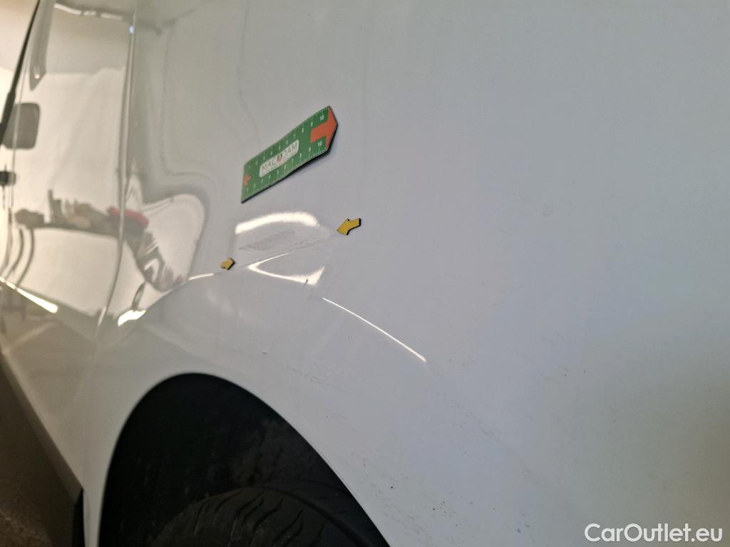  Renault  Trafic RENAULT  VU 4p Fourgon FG GCF L1H1 1000 dCi 95 E6 #14